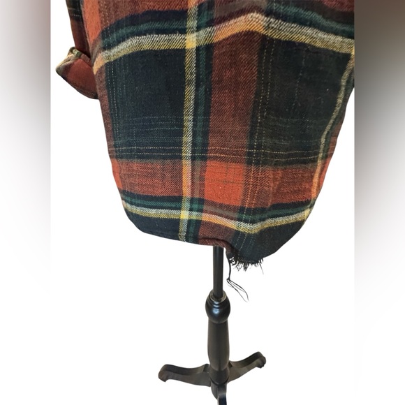 American Eagle women’s oversized vintage distressed‎ flannel size large - Picture 13 of 13